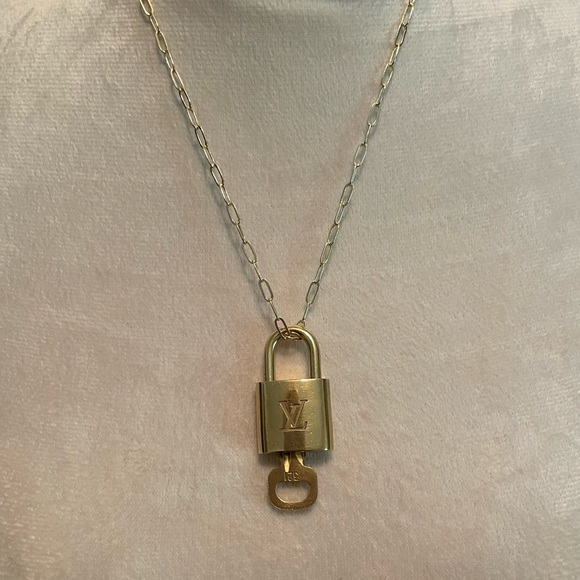 Authentic Louis Vuitton Lock and Key with Necklace - Picture 3 of 4